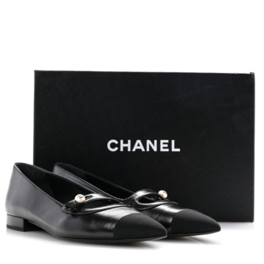CHANEL Black Leather Ballet Flats - Picture 3 of 15